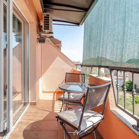 Maremy Apartment